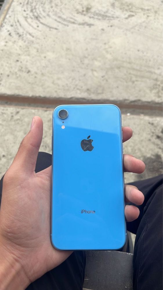iphone xr.