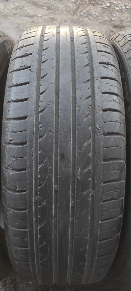 Комплект шин 215/60/17  nexen