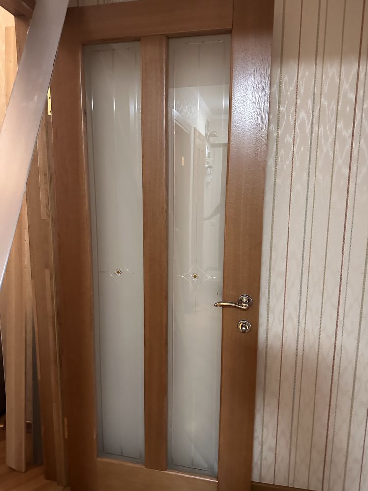 двери, межкомнатные , полностью из массива