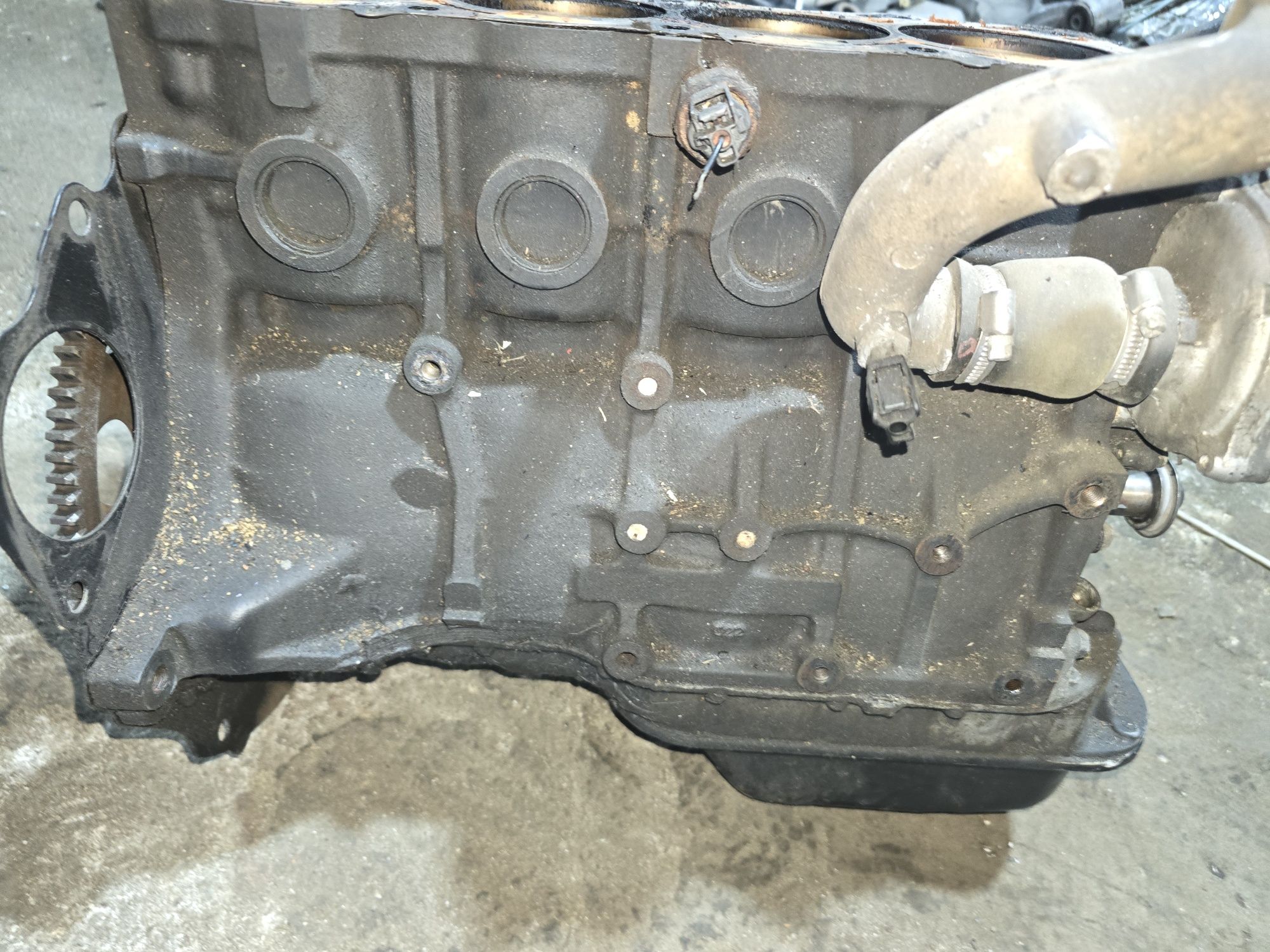 Блок двигателя заряженный Тойота Карина Е Toyota Carina E 1.6 4a 4a-fe