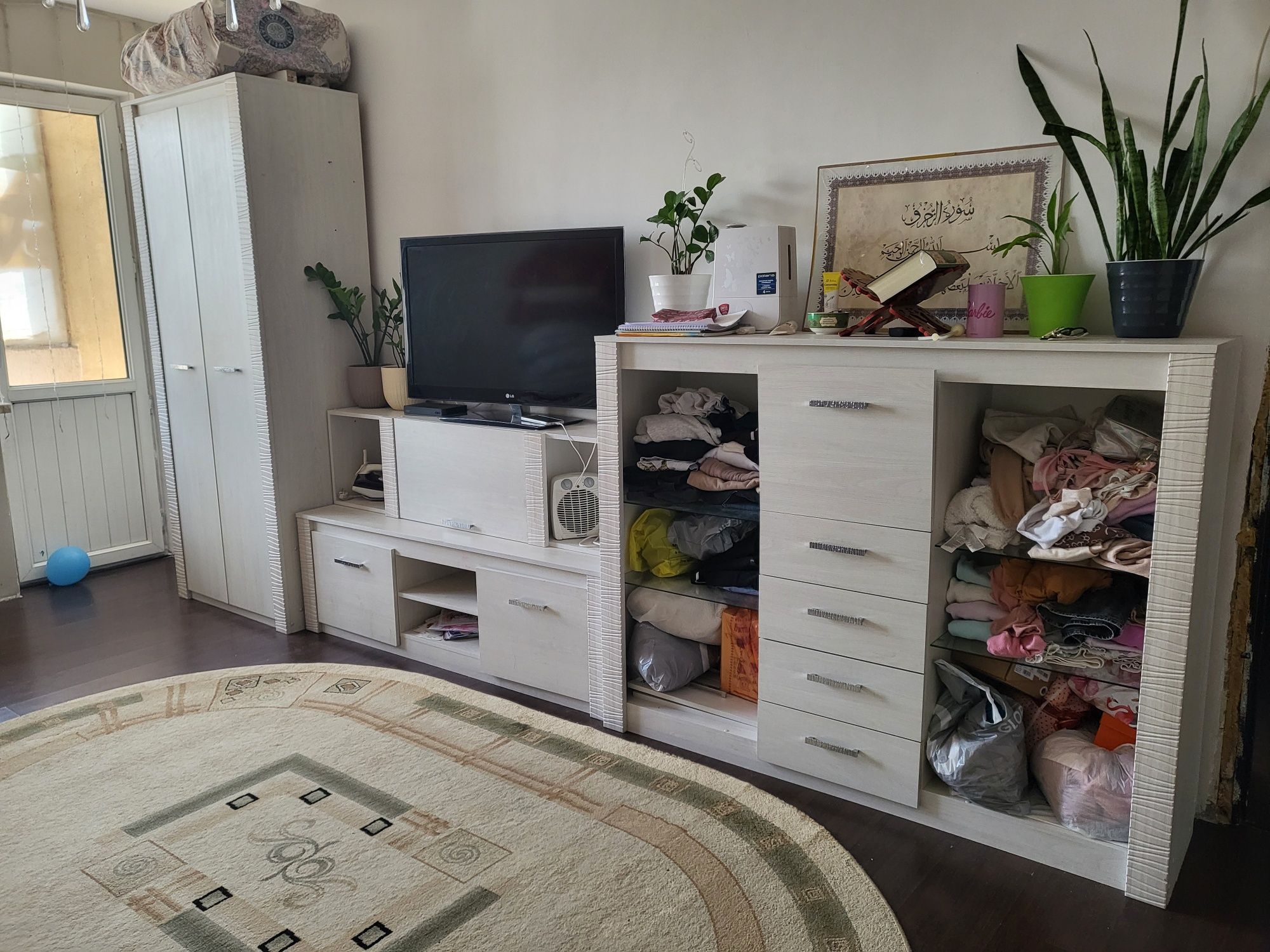 Продам мебель для кухни и для гостиной