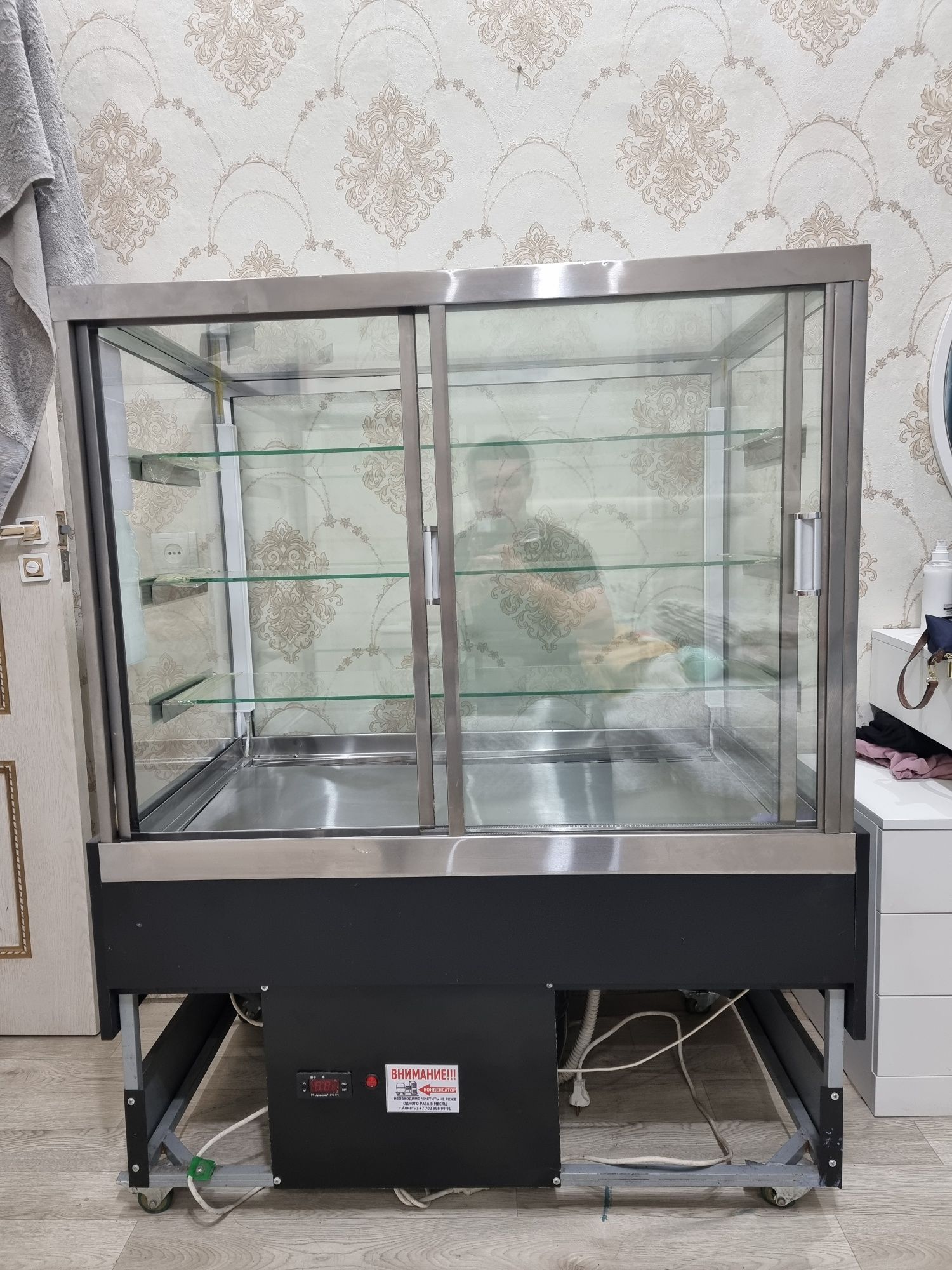 Ветринный холодильник