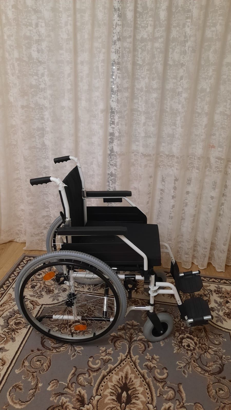 Коляска инвалидная