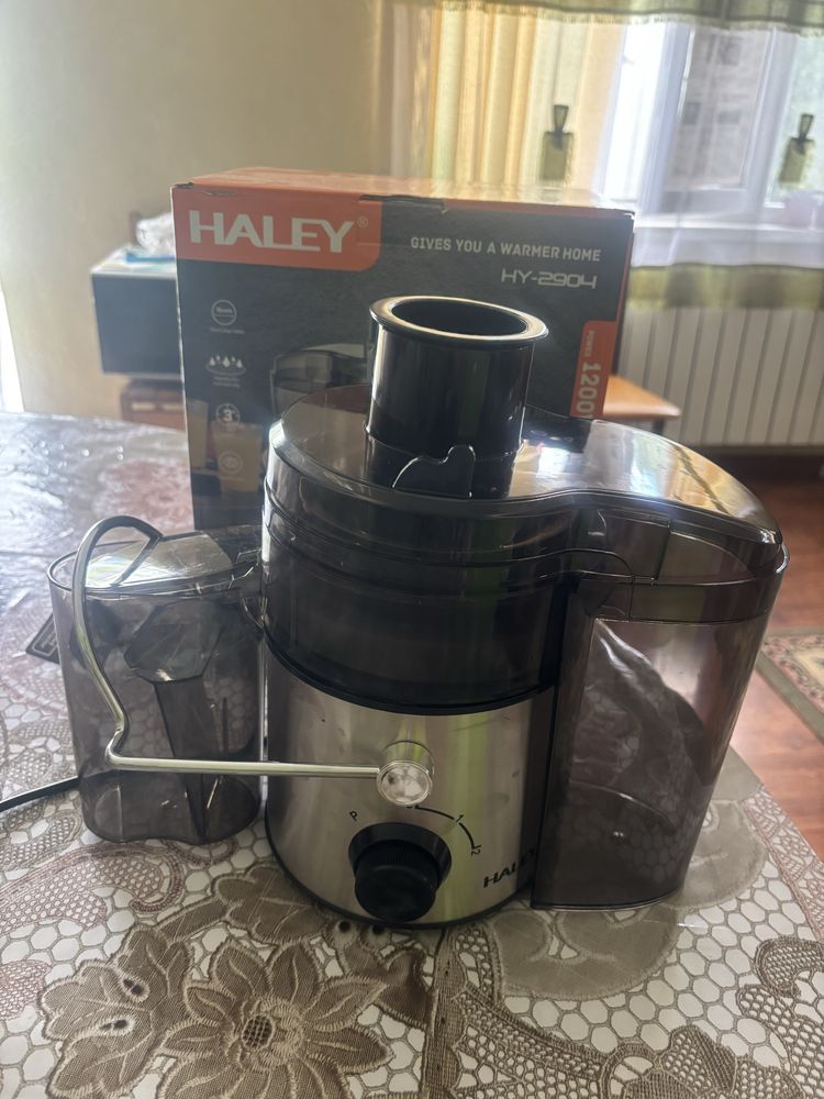 Соковыжималка новая продаю