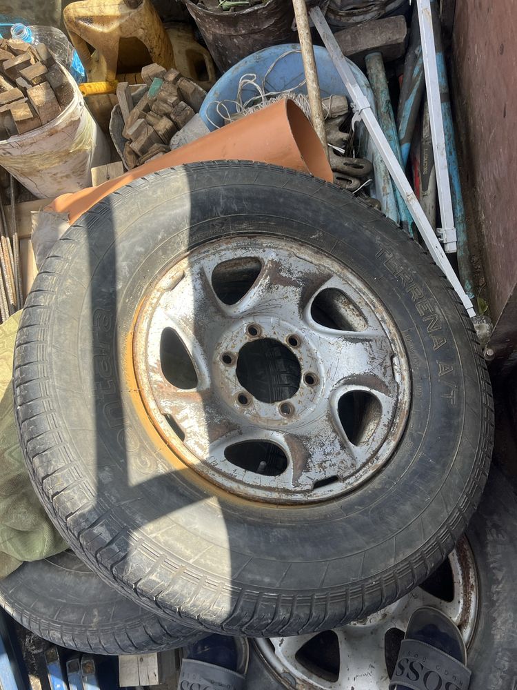Диски на hilux r16