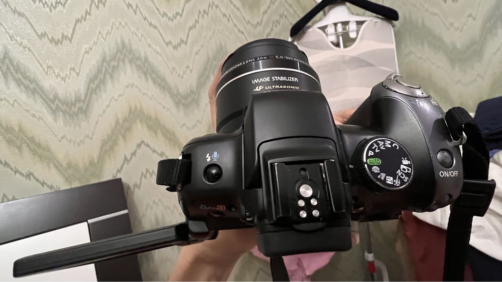 Продам Фотоаппарат Canon PowerShot SX10IS в отличном качестве.