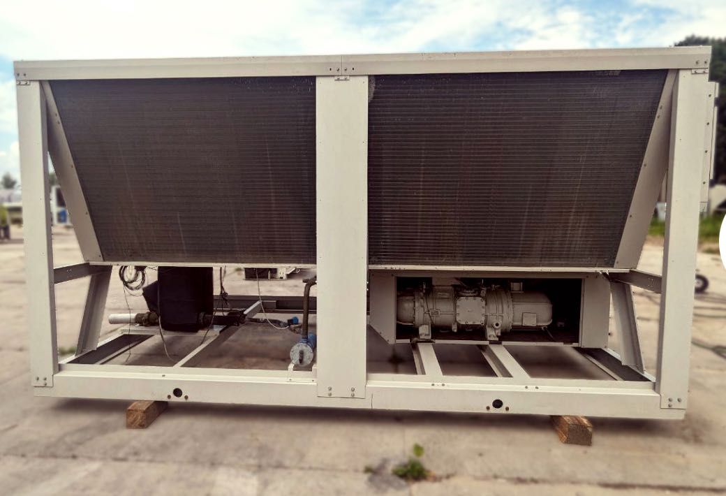 Чиллер Daikin EWAP 200 MBY (199 кВт)