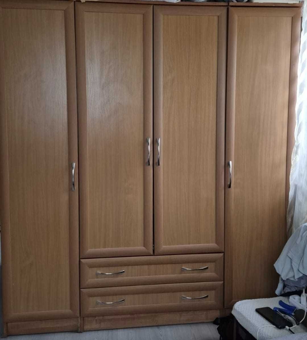 шифоньер 4х дверный