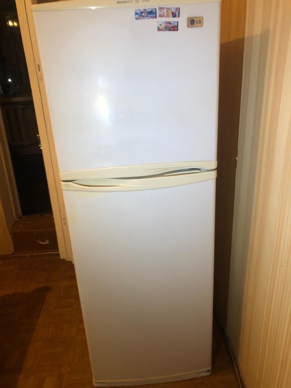 Продам холодильник LG 2-х камерный б/у