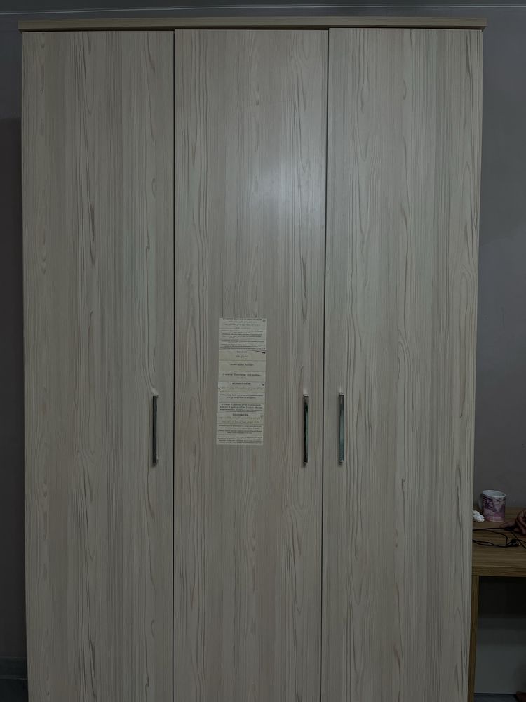 Продам шкаф для одежды