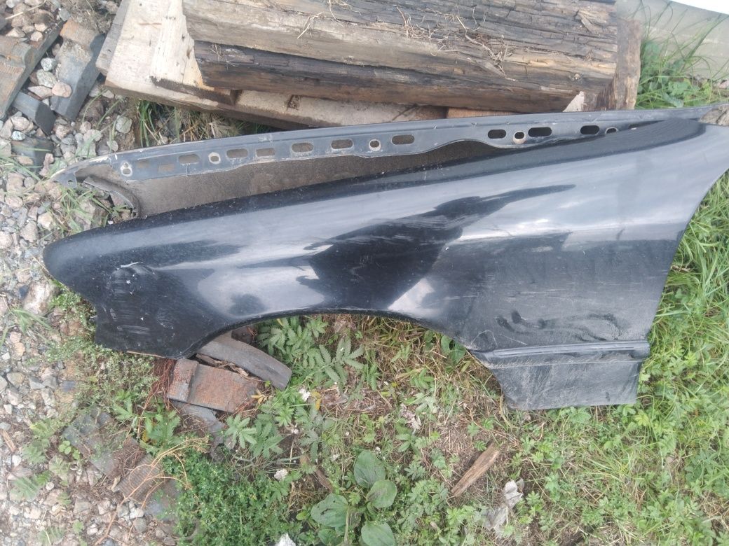 продам запчасти мерс с180