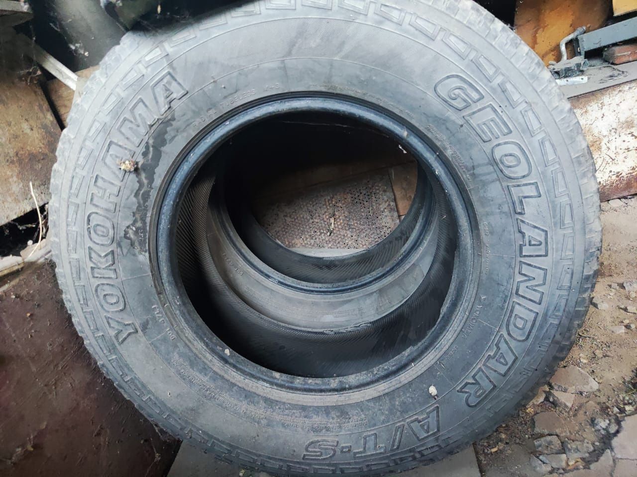 Продам шины 265/70/16
