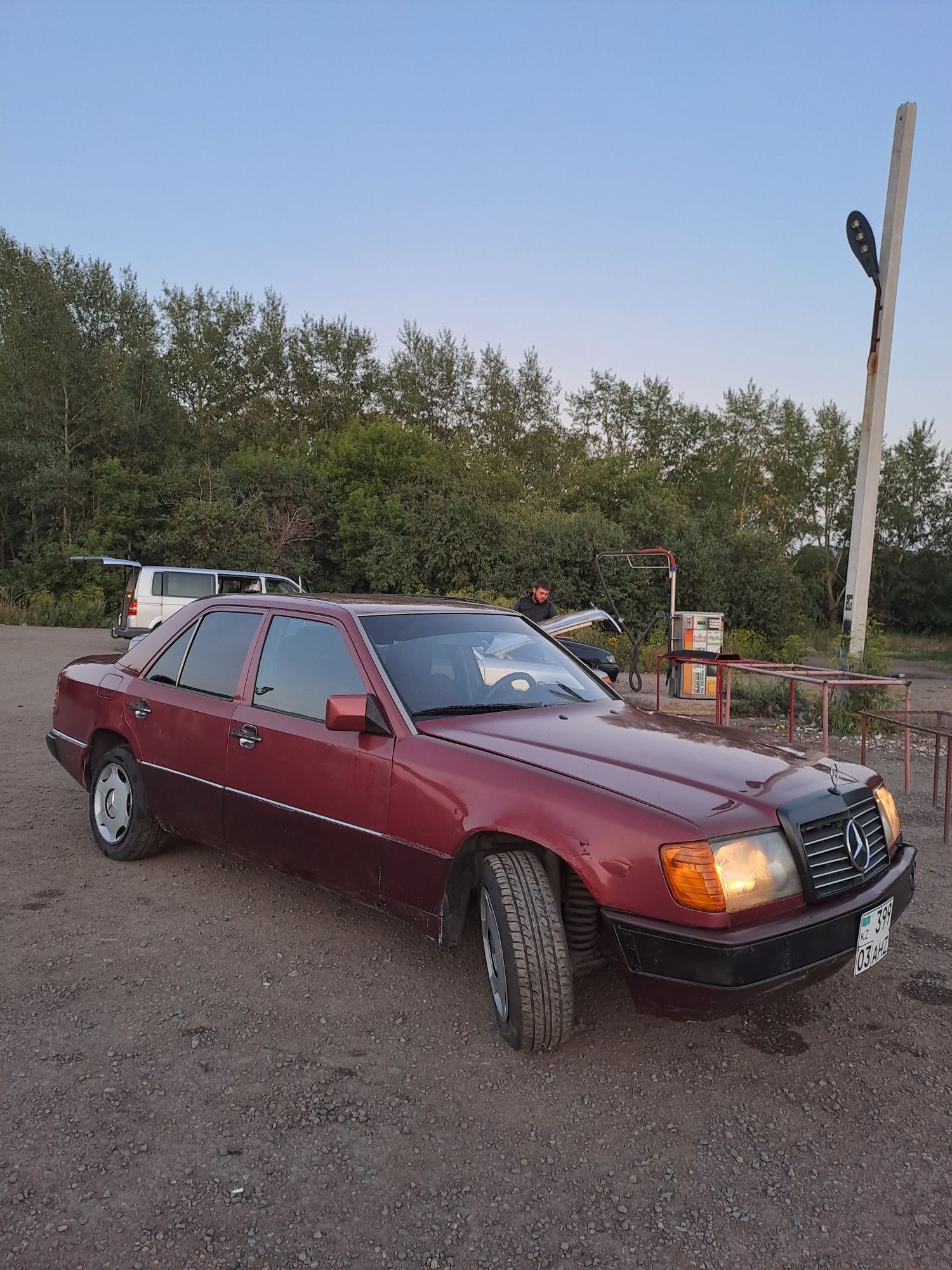 Продам мерседес 124