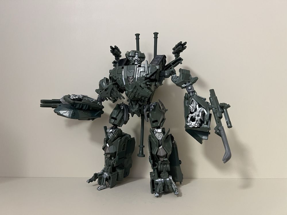 Броул studio series оригинал