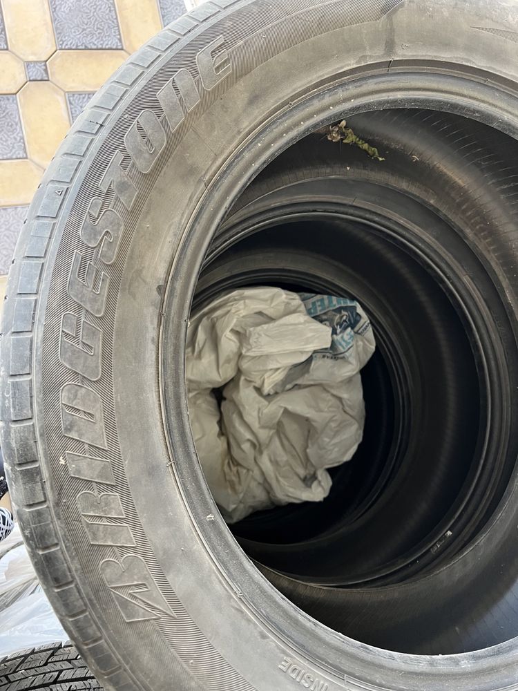 Шины на Toyota 200 в хорошем качестве