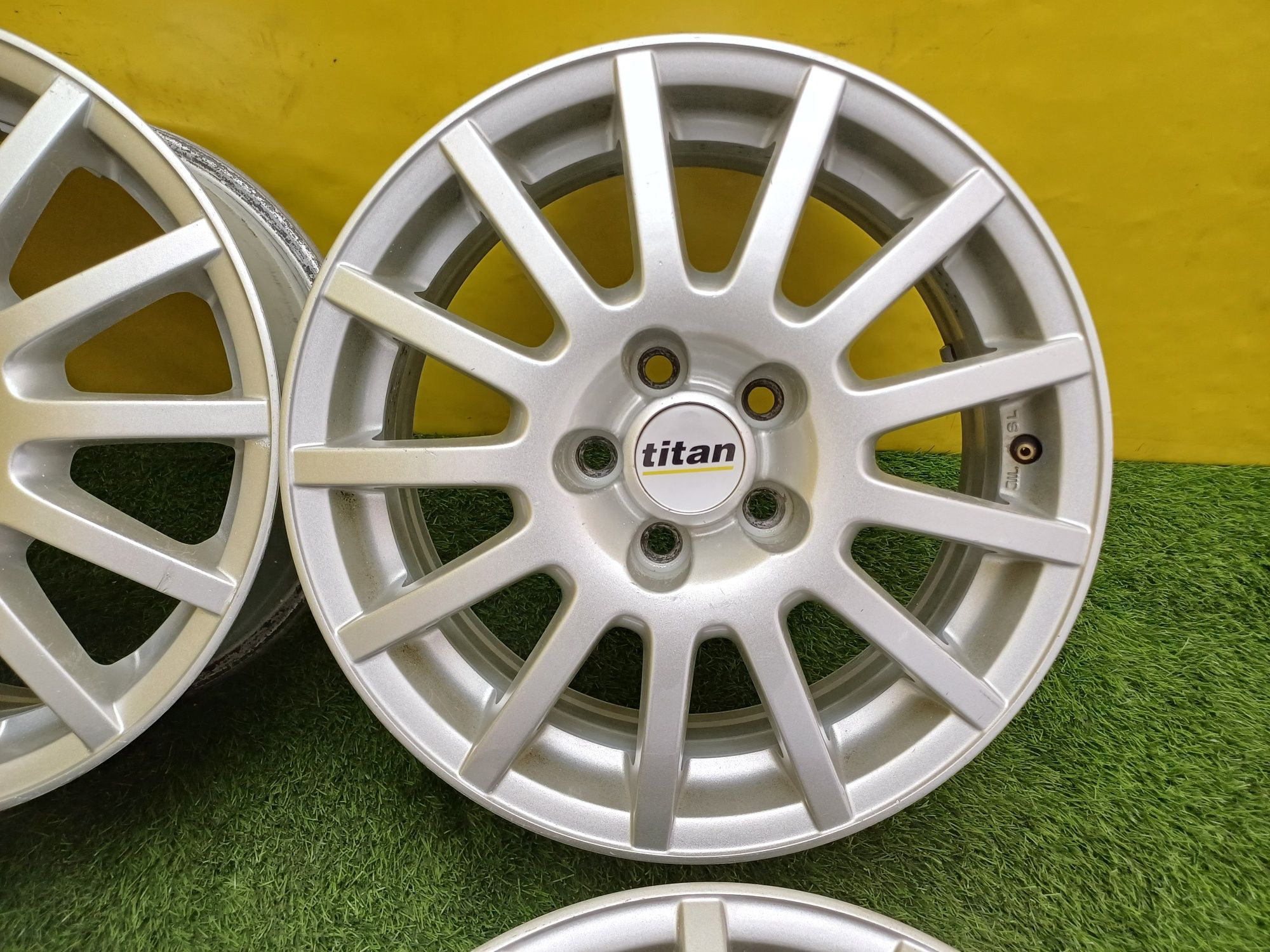 Диски R15 5×100 на Volkswagen и другие.