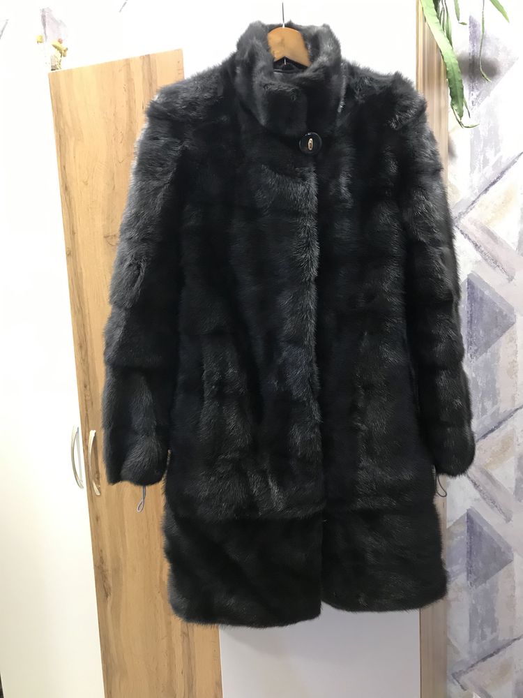 Продам норковую шубу
