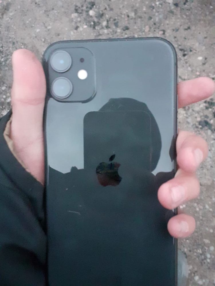 Продам айфон 11 128гб