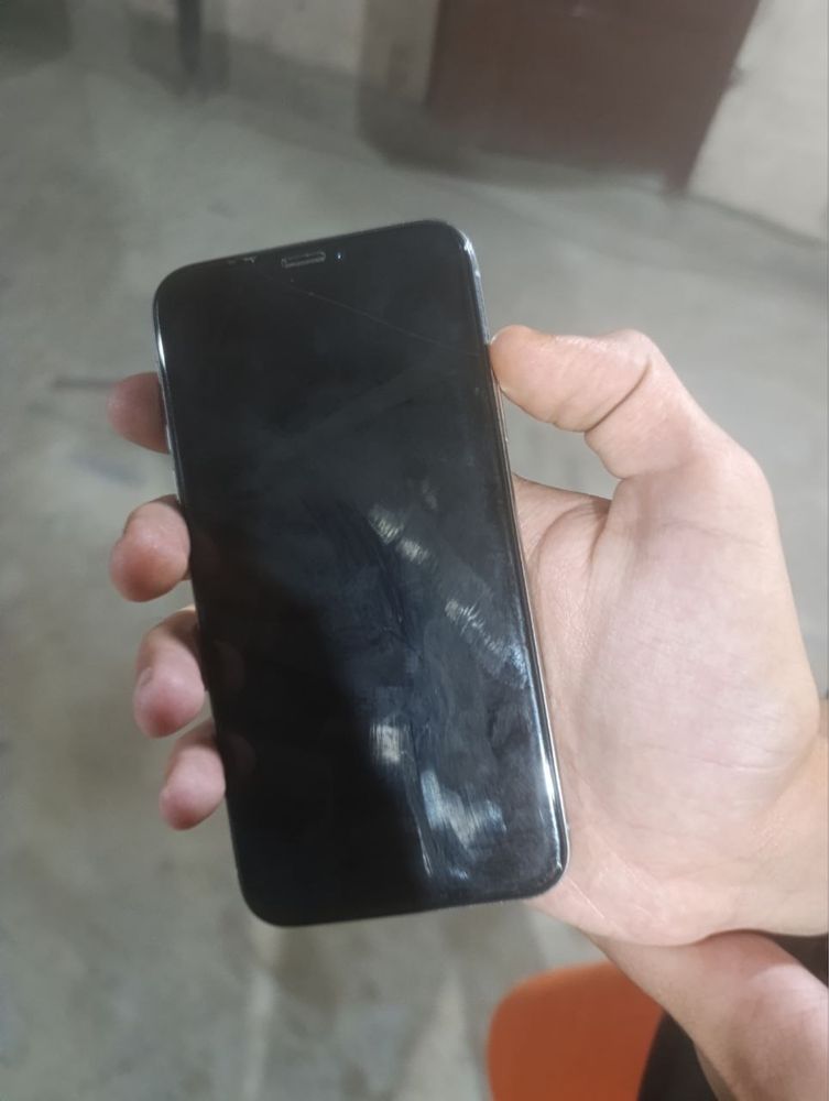 Iphone x  в хорошем состояние 256гб акб 75%