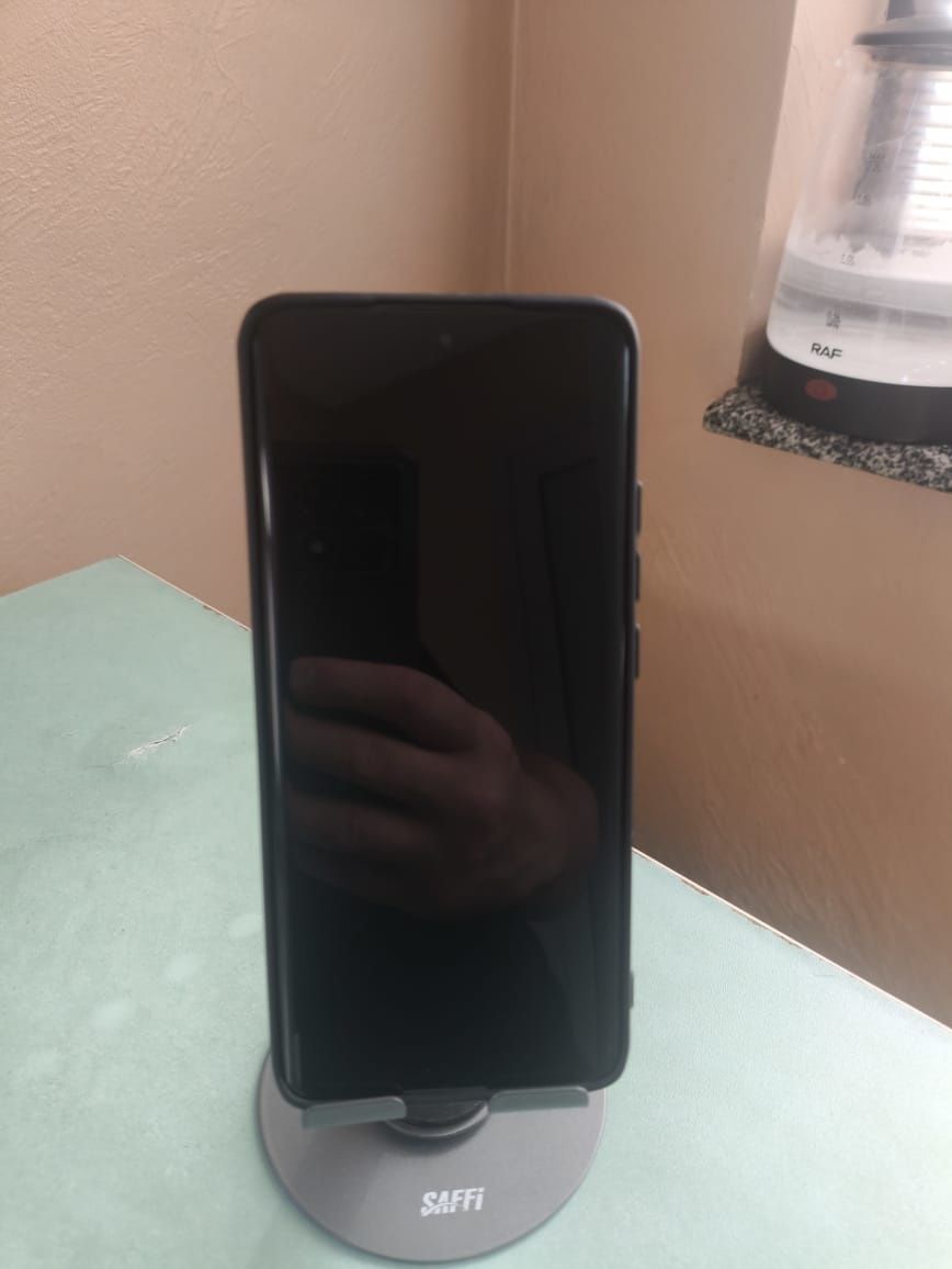 Xiaomi 12 16/256гб в комплекте только зарядка телефон мои 100%.