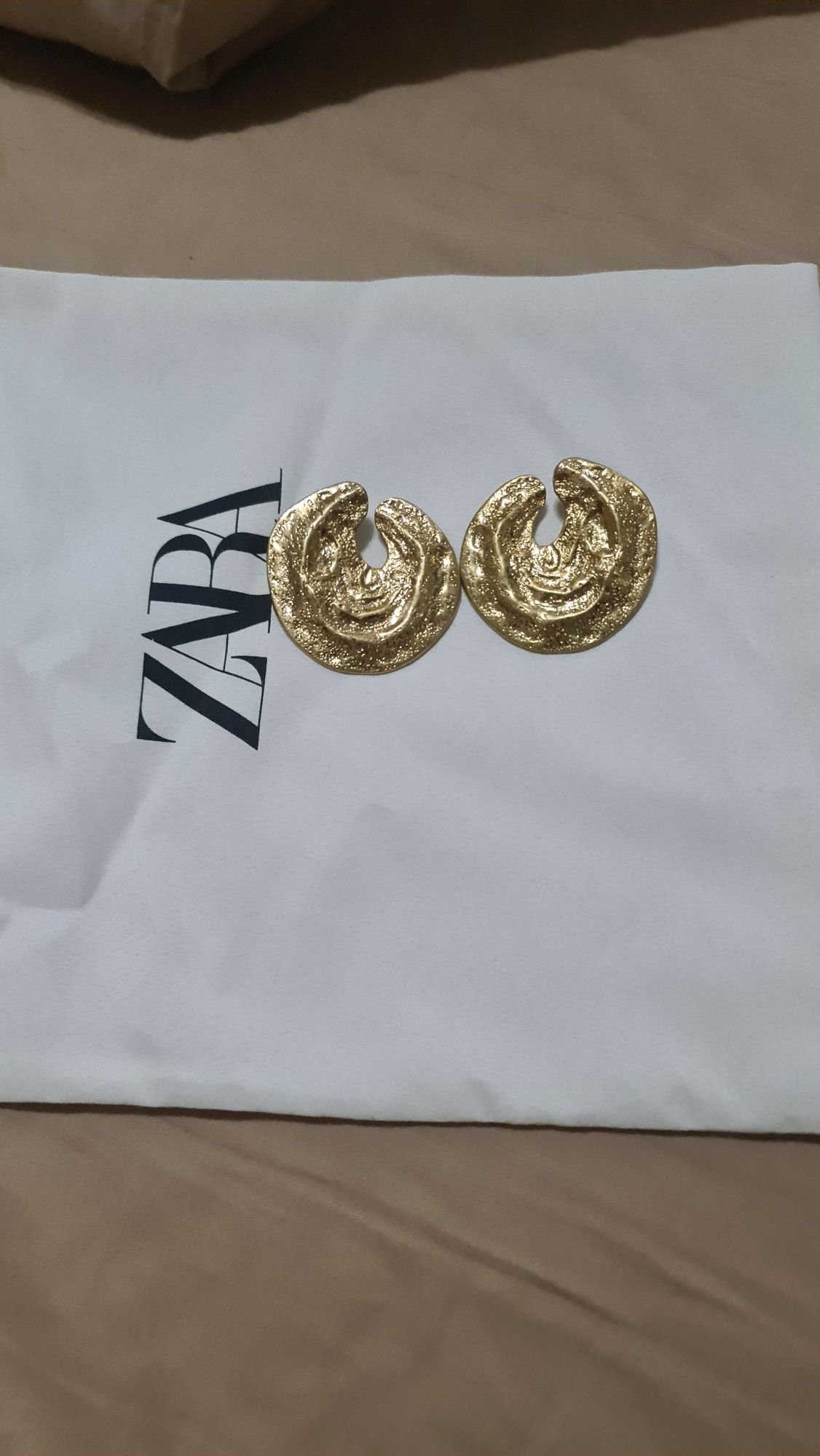 Серьги продам зара