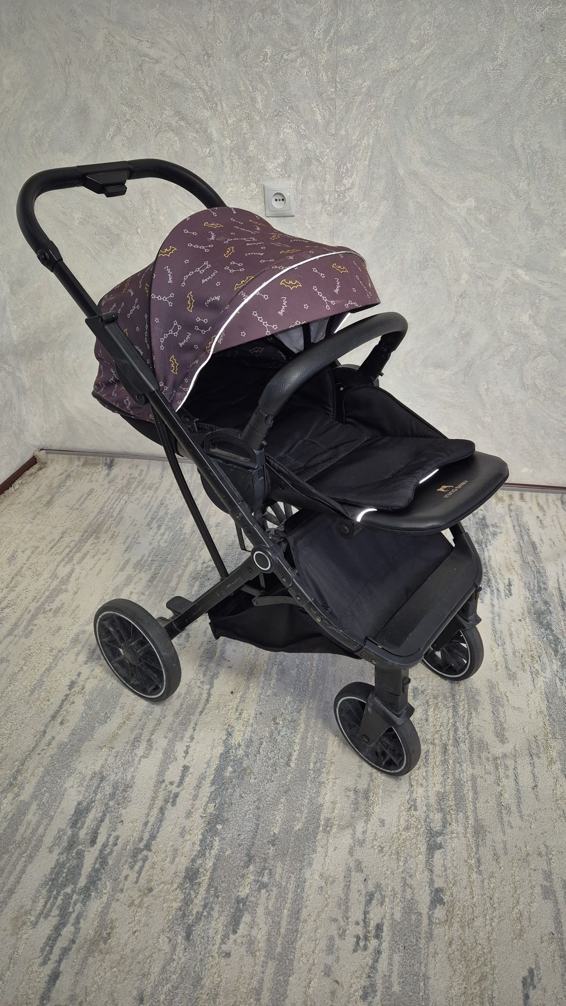 Классная каляска ining baby