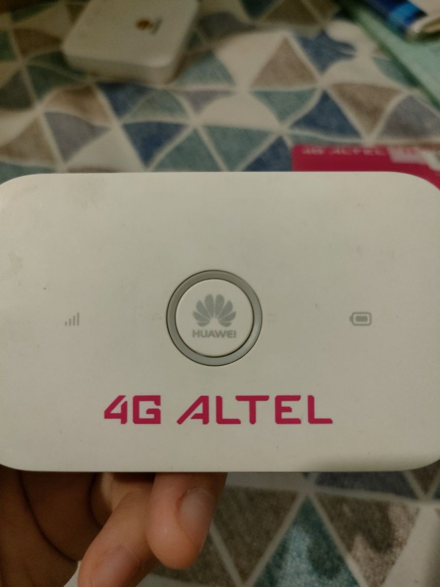 Продам карманный роутер 4G Altel
