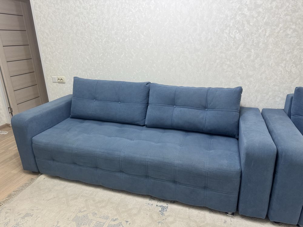 Продается диван с 2 мя креслом
