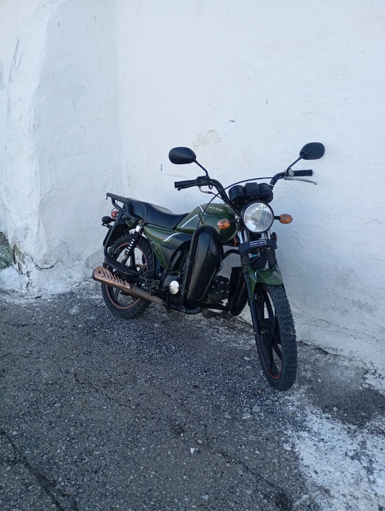 Мотоцикл khan moto