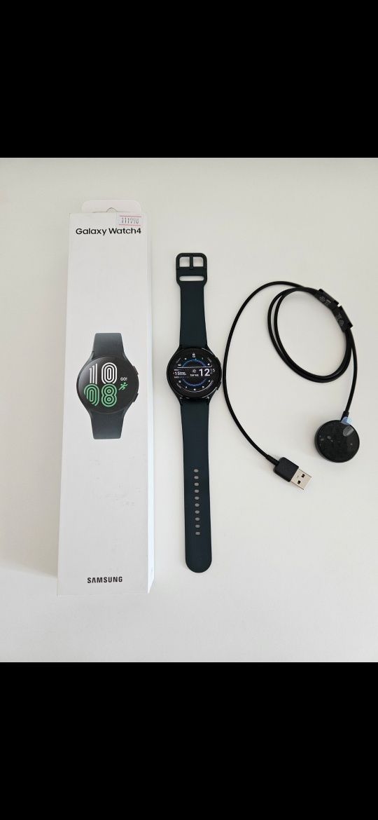 Смарт часы Samsung Galaxy Watch 4