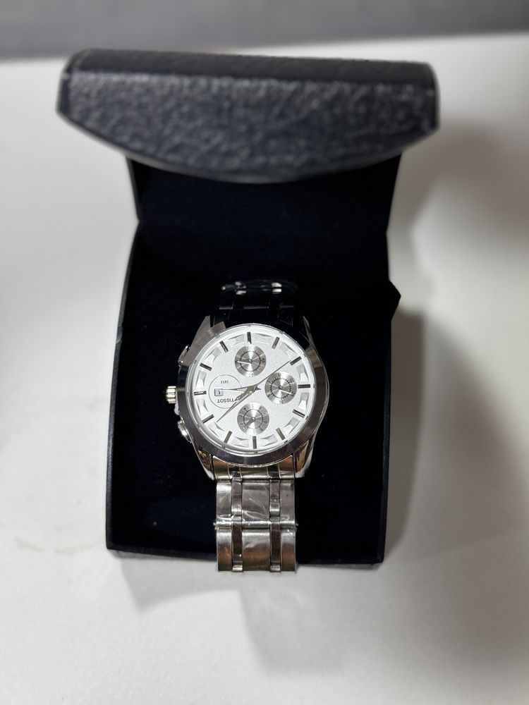 Продам часы Tissot