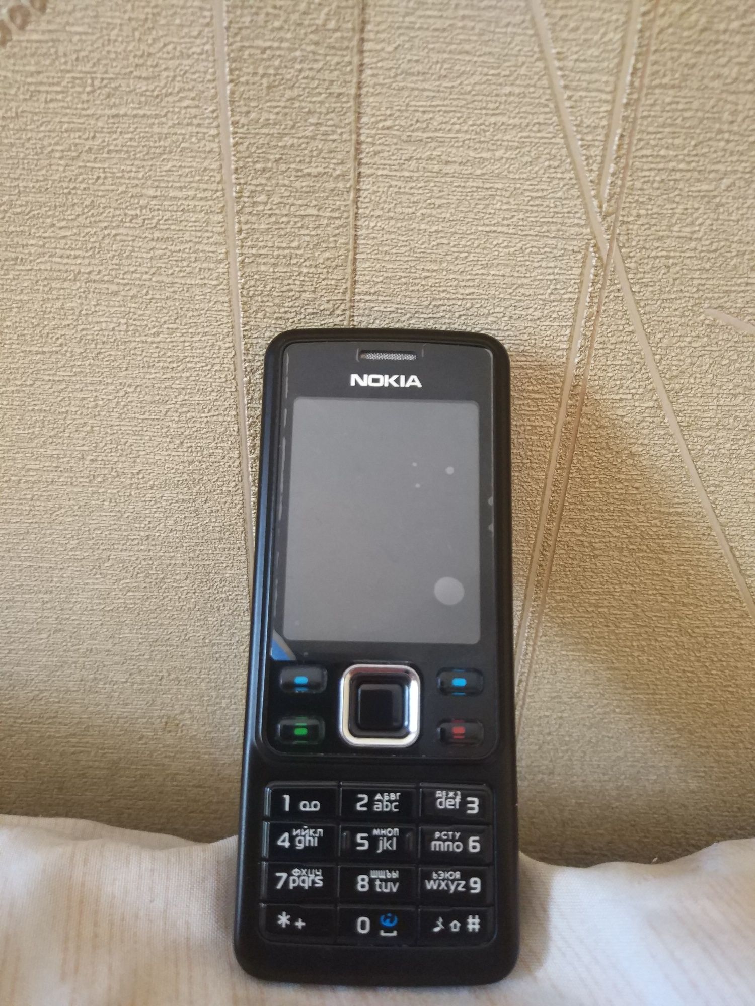 Кнопочный телефон Nokia 6300 Black.