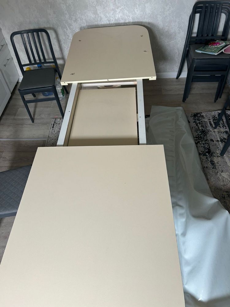 Продам стол раздвижной