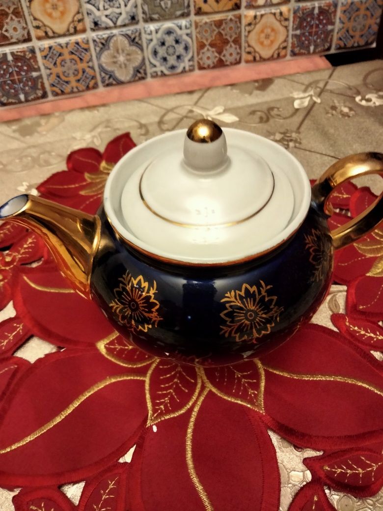 Чайник фарфоровый, советский. Соответствие цены и качества