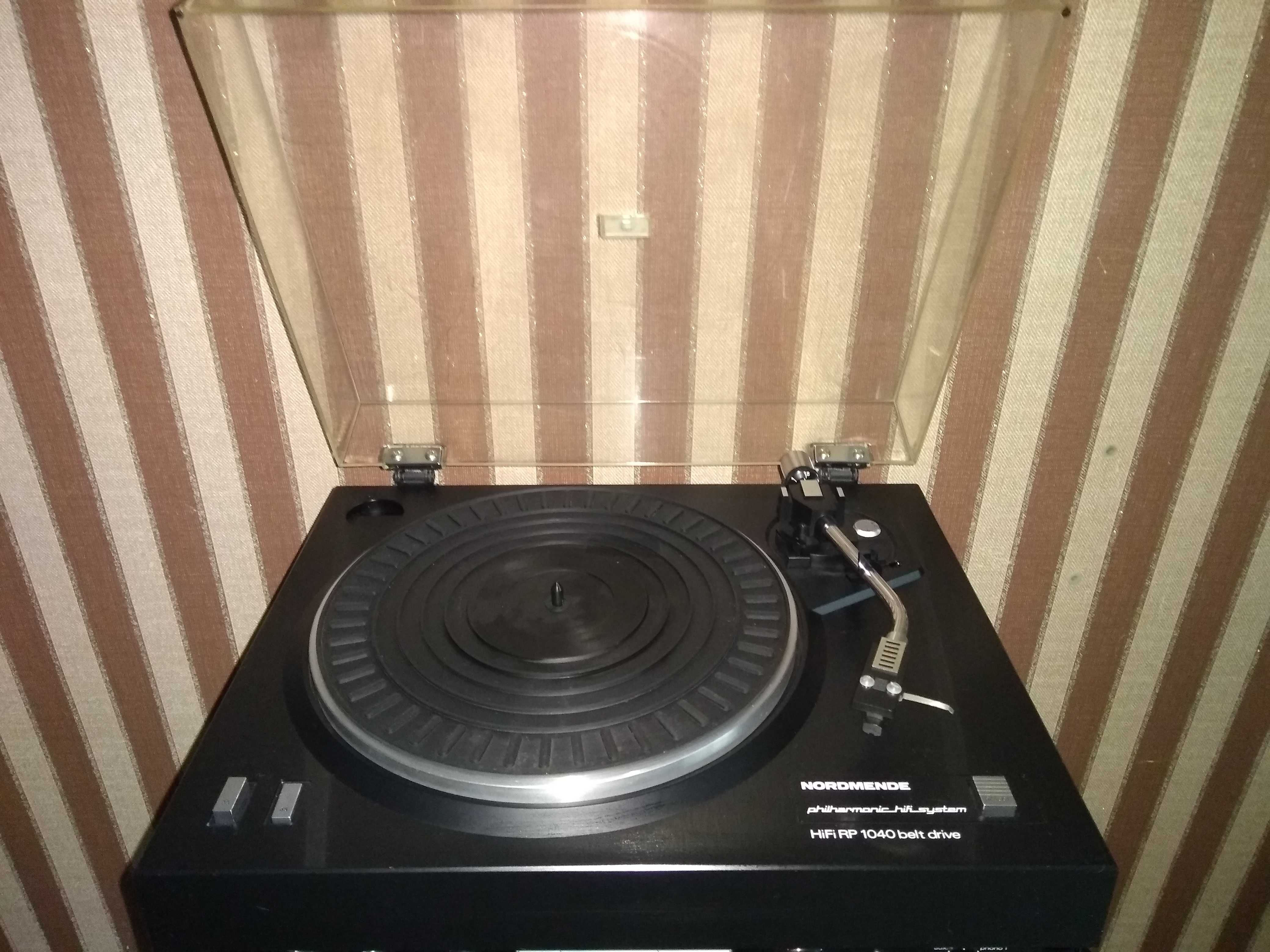 Продам проигрыватель CD Nordmende ADS 2000,виниловый Nоrdmеnde RP 1040