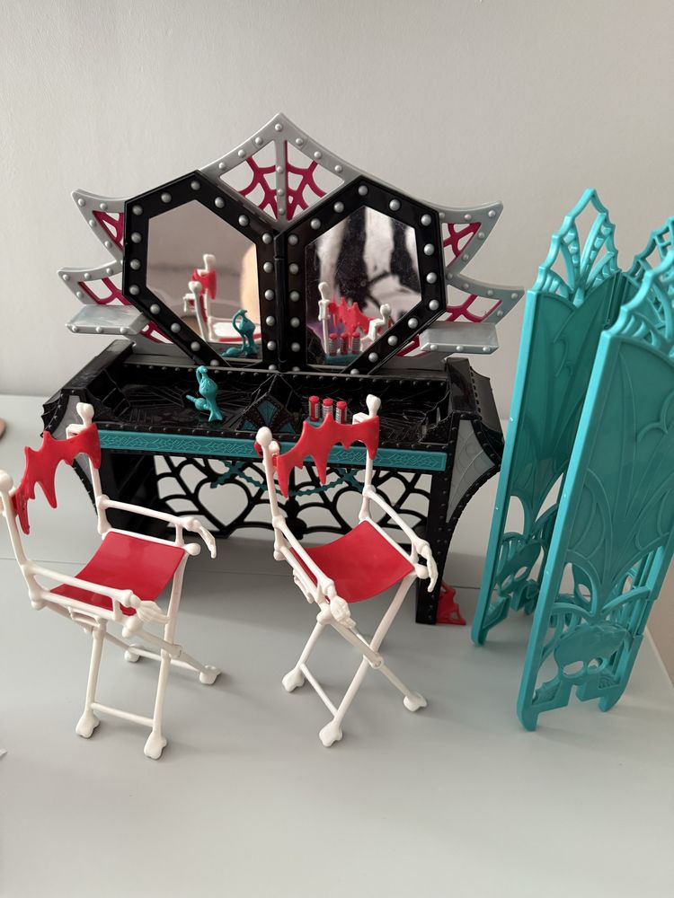 Monster High Howlywood Accessory Dressing Room Draculaura