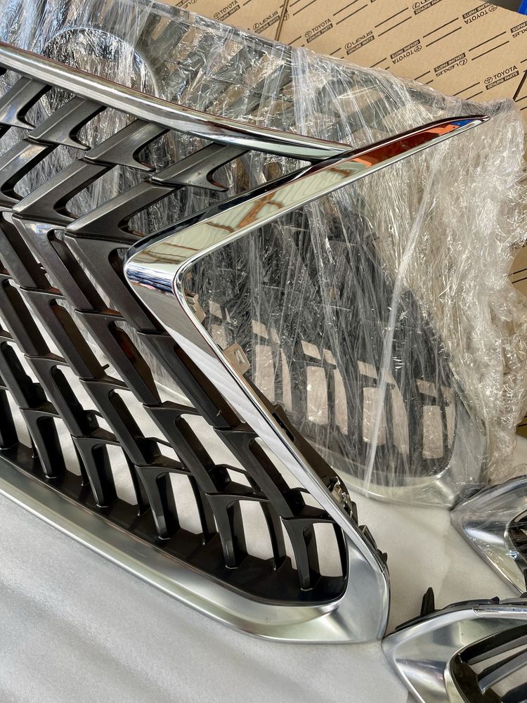 Решетка бампера Lexus ES 350 300h 250 Лексус ЕС 350 300h 250