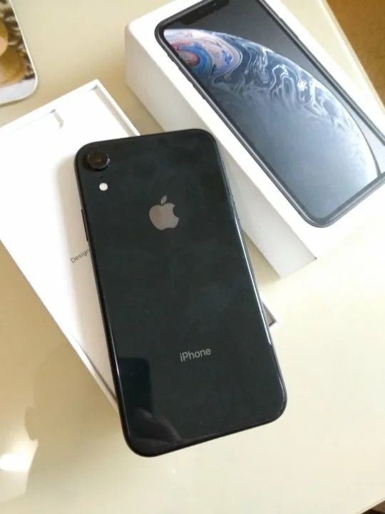Продас iphone XR,память 128 гб,акб 75%,без трещин,сколов,ремонта