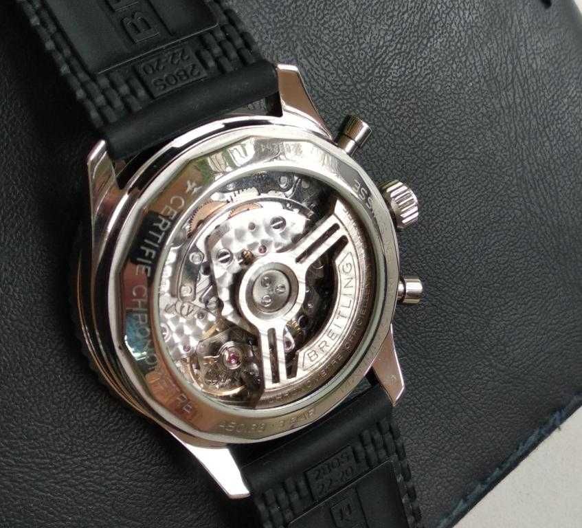 Breitling Navitimer