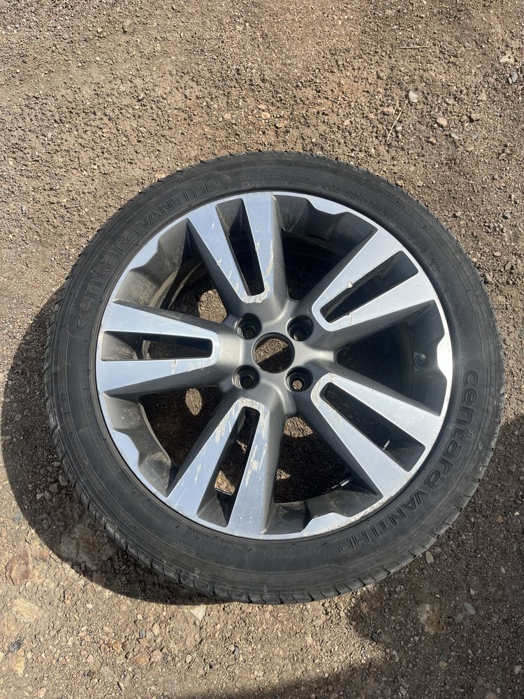 Продам диски с шинами на r17