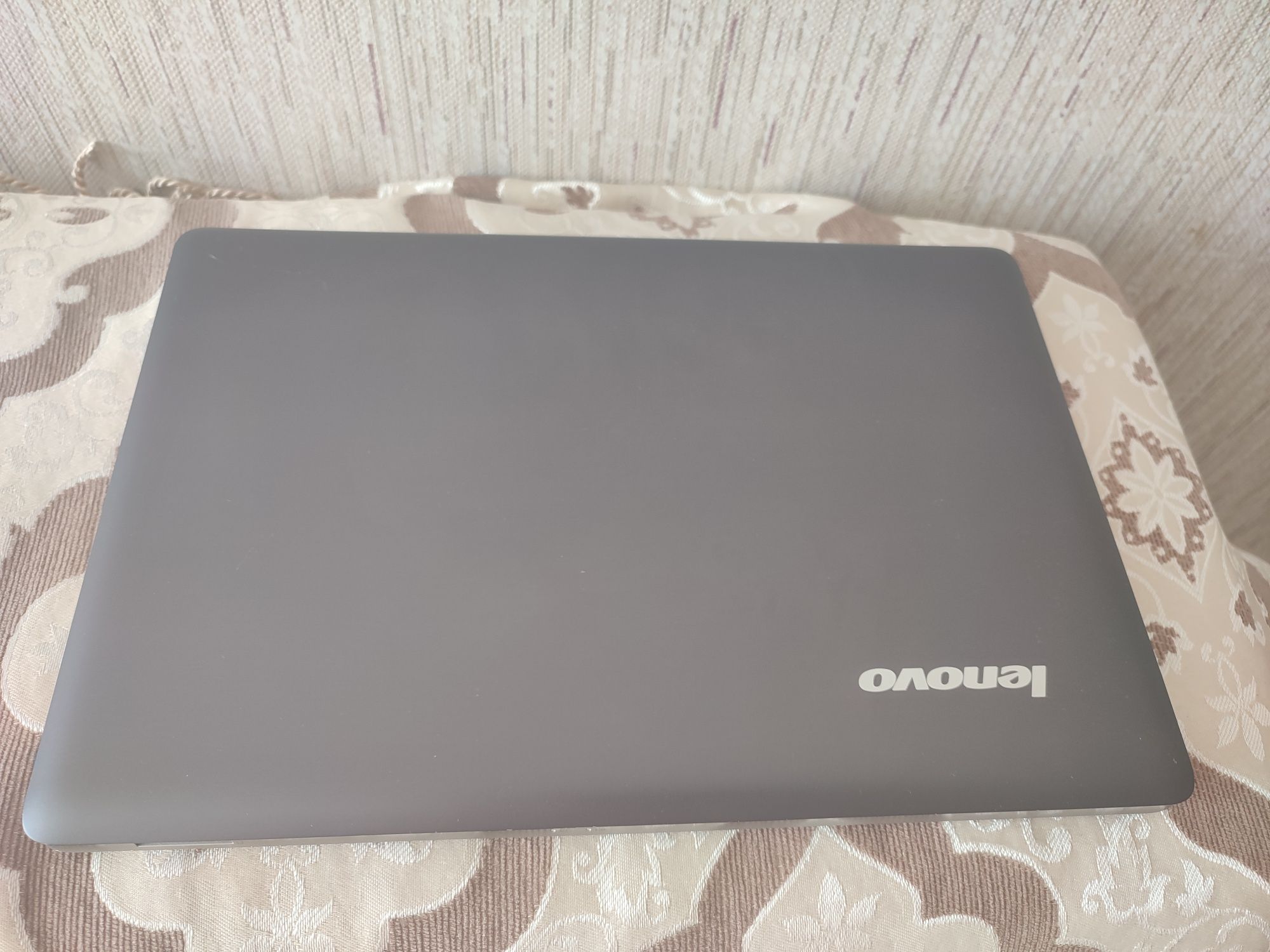 Продам ультрабук ноутбук lenovo core i5