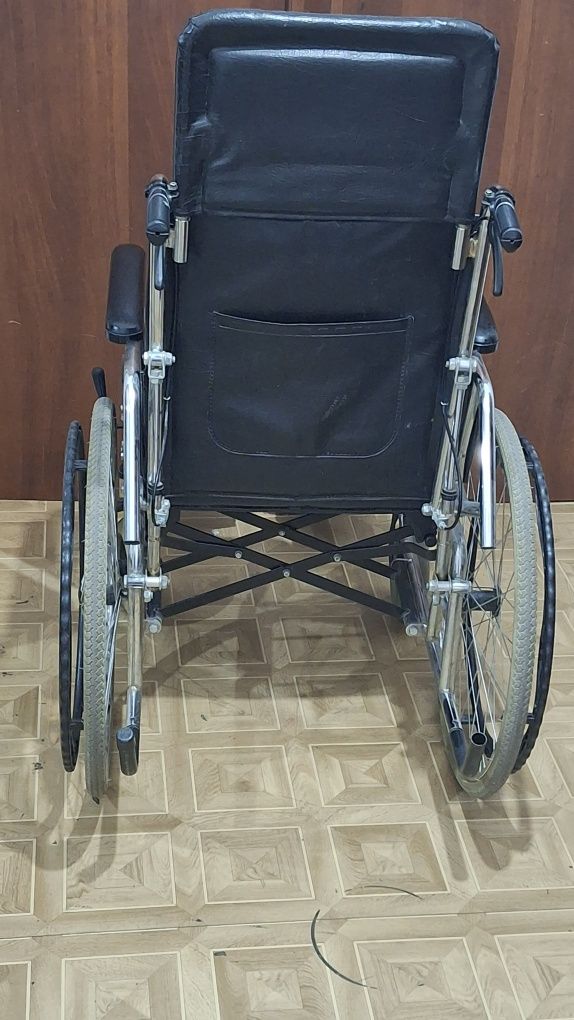 Инвалидная коляска