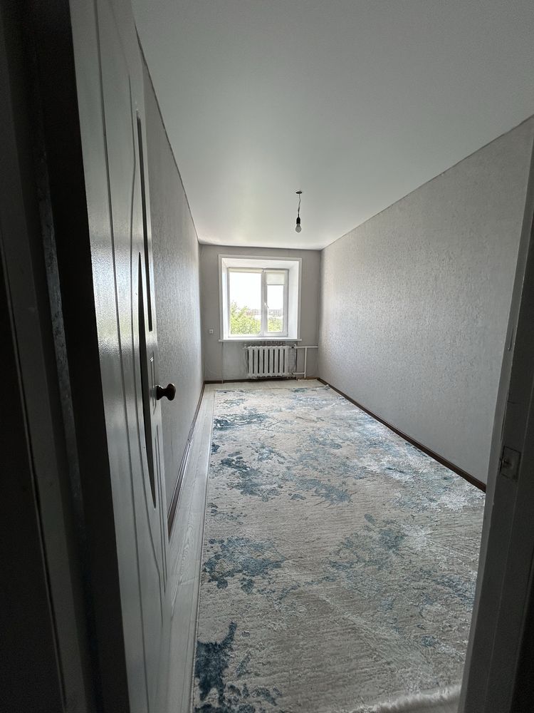 СРОЧНО!!!Продам З-х комнатную в центре