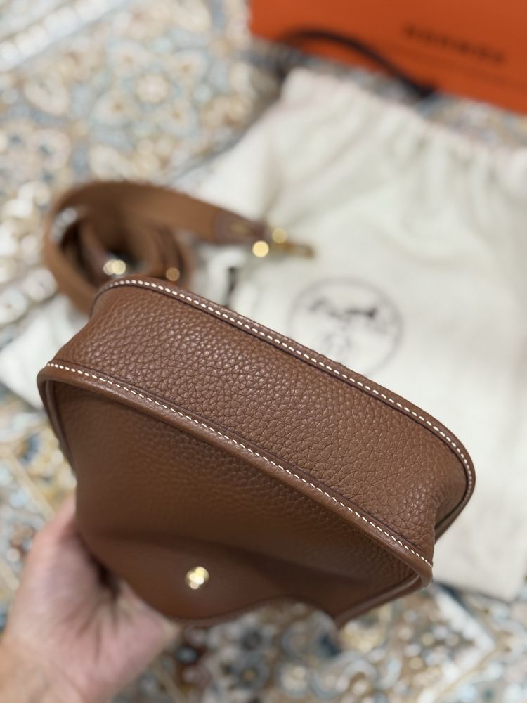 Hermes Mini Evelyne 16 gold