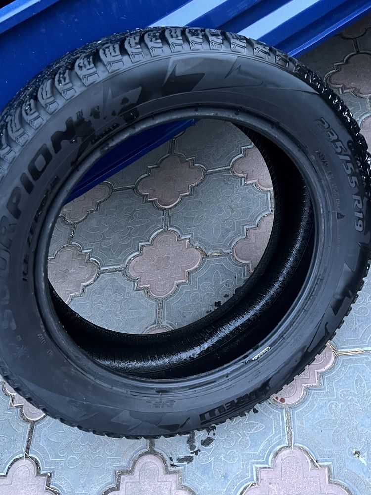 Продам зимние шины Pirelli