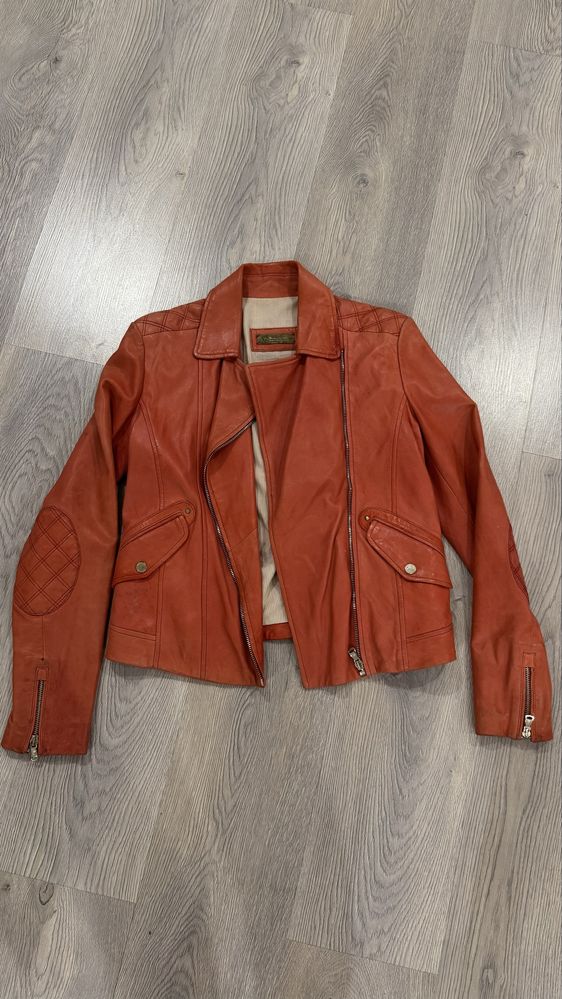Кожаная куртка Massimo Dutti