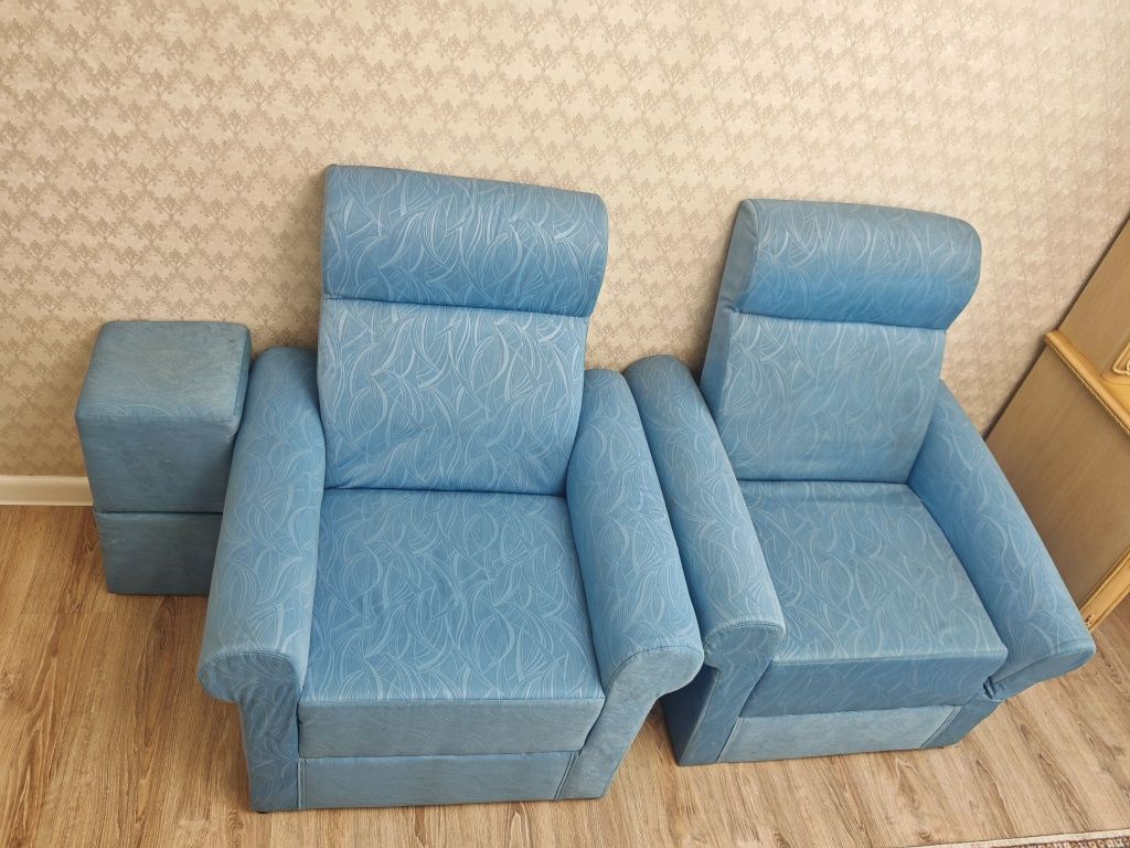 Продам кресла (2 шт.) – отличное состояние