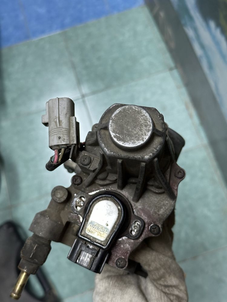 Дроссельная заслонка Тойота Лексус 1jz