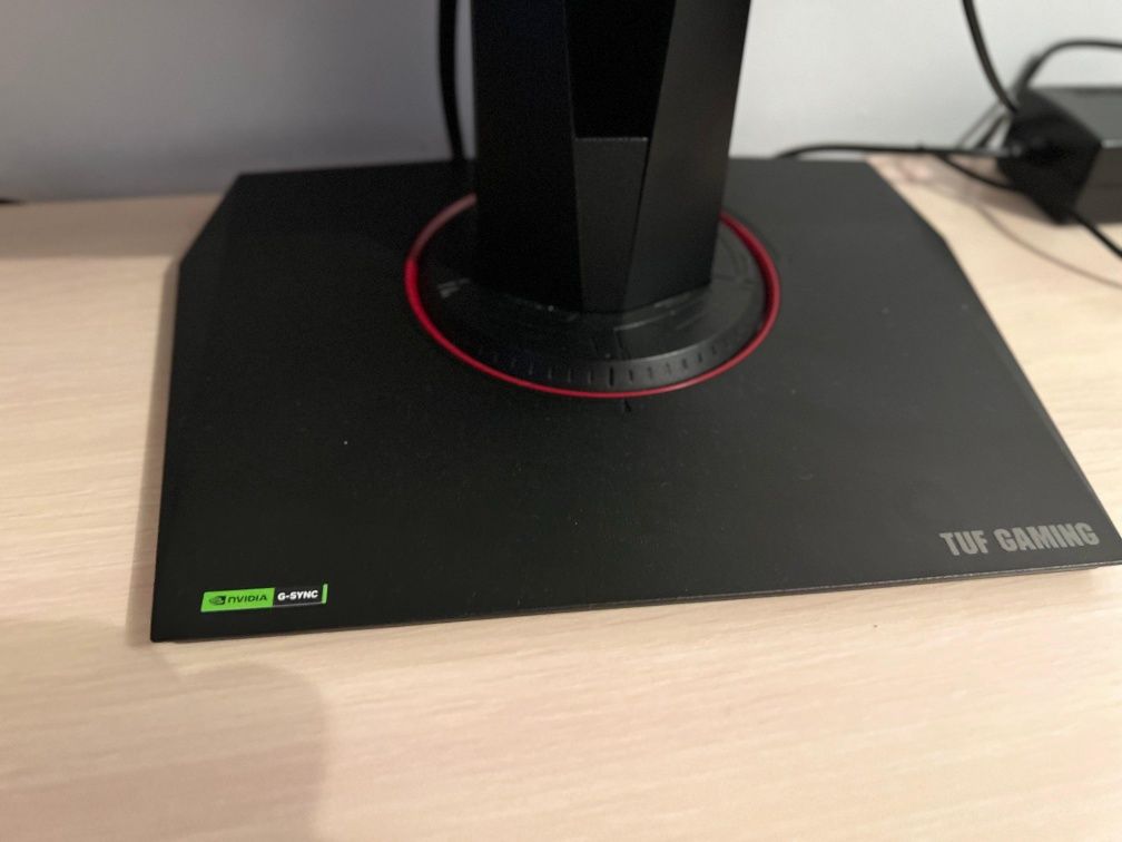Продам монитор Asus tuf gaming