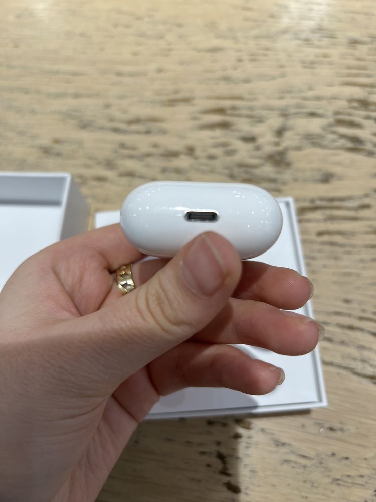 Airpods 1 версия оригинал состояние отличное